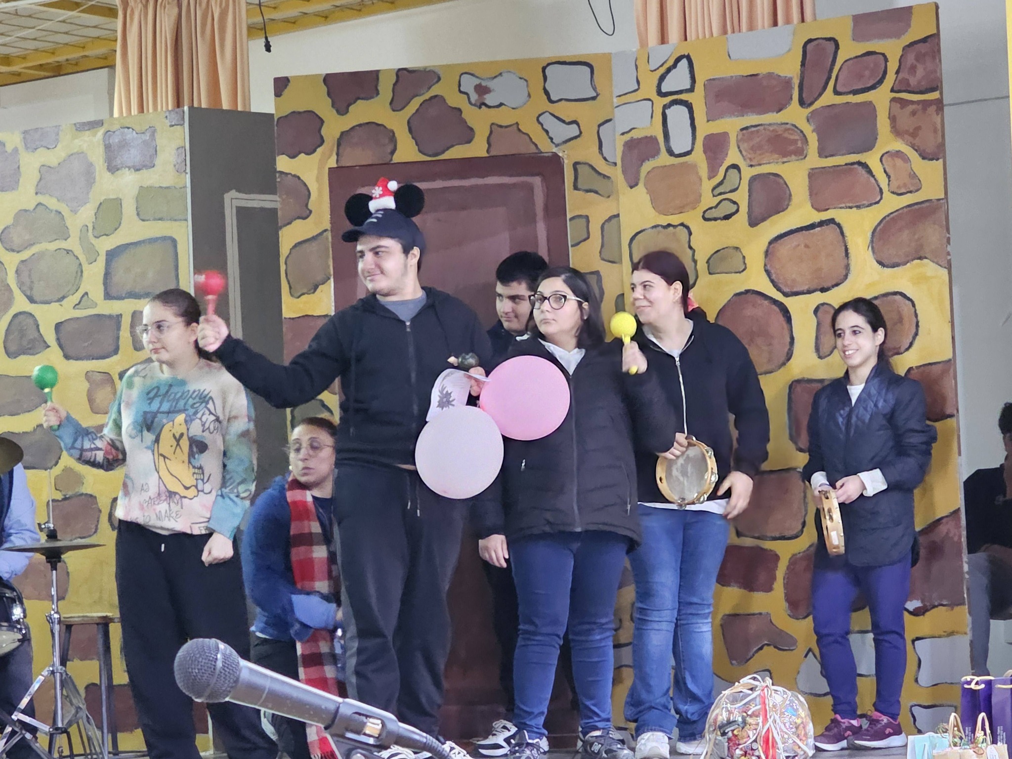 2025 12 23 CHRISTMAS PHOTO5.jpg